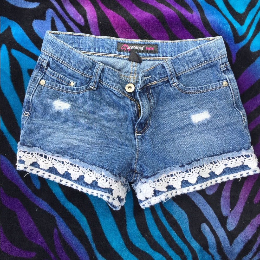 Kids lace shorts
